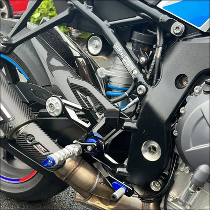 BMW M1000RR / S1000R / S1000RR 2019-2023 Fußrasten mit Carbon Fersenschutz