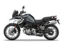 Schwarzes BMW F750GS Abenteuer-Motorrad mit Dual-Sport-Design.