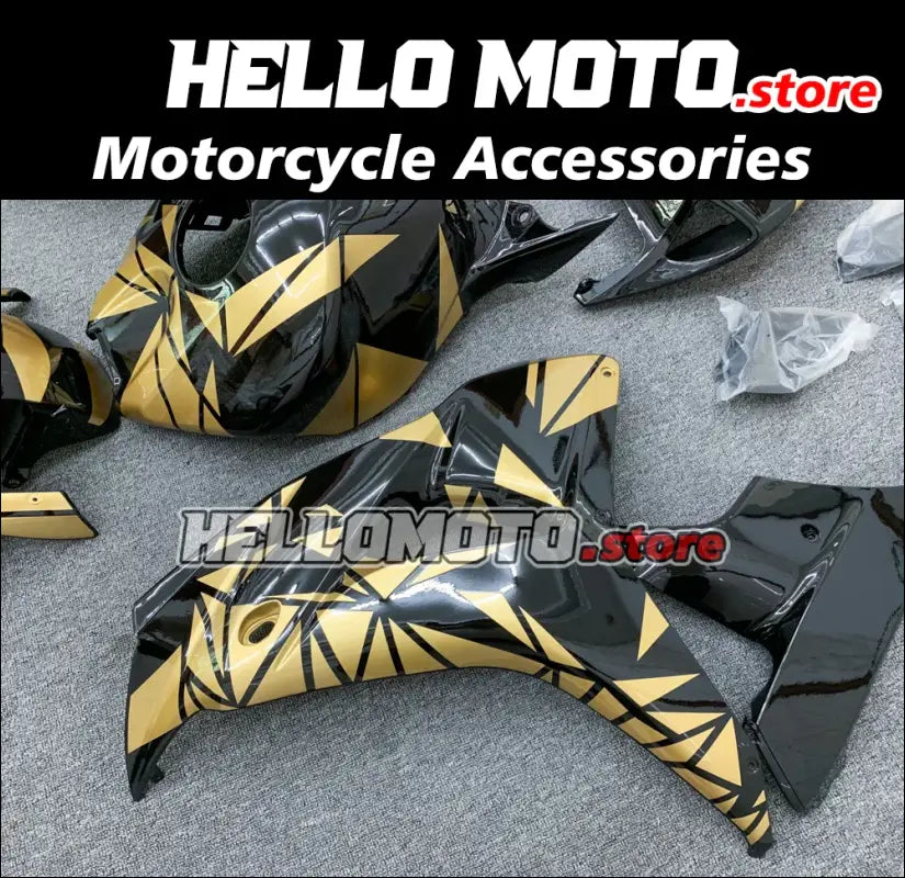 VerkleidungsKit aus ABS für Honda Fireblade CBR1000RR Schwarz mit goldenen Dreiecken