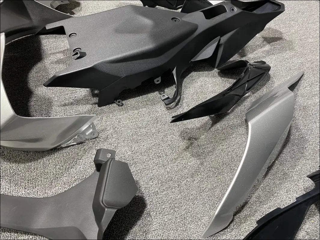 Yamaha YZF-R1 R1M 2015-2018 | Komplettes Verkleidungskit in Verschiedenen Designs